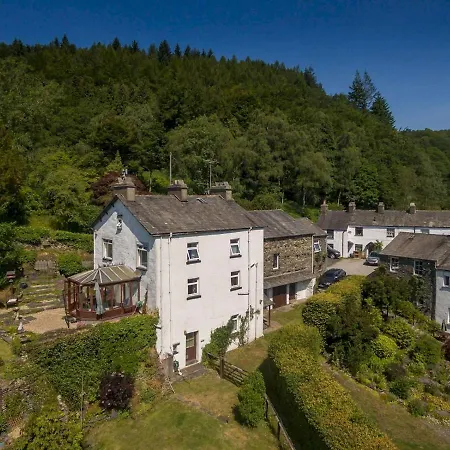 Pass The Keys Traditional Lakeland House With Beautiful Gardens Ulverston