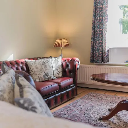 Pass The Keys Traditional Lakeland House With Beautiful Gardens Holiday home