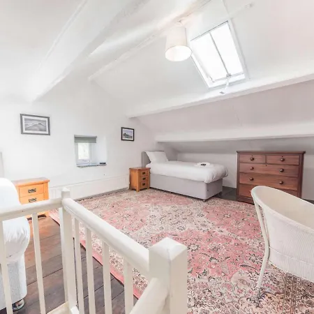 Pass The Keys Traditional Lakeland House With Beautiful Gardens Dom wakacyjny *